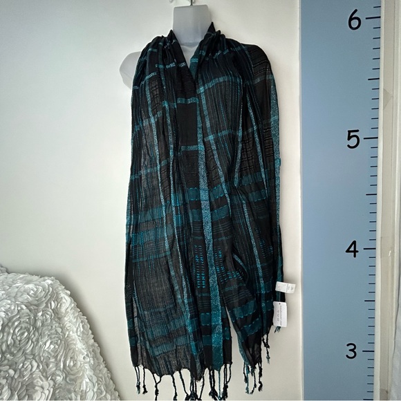 Christopher & Banks CJ Banks Black/Blue Plaid Scarf NWT - Picture 1 of 5
